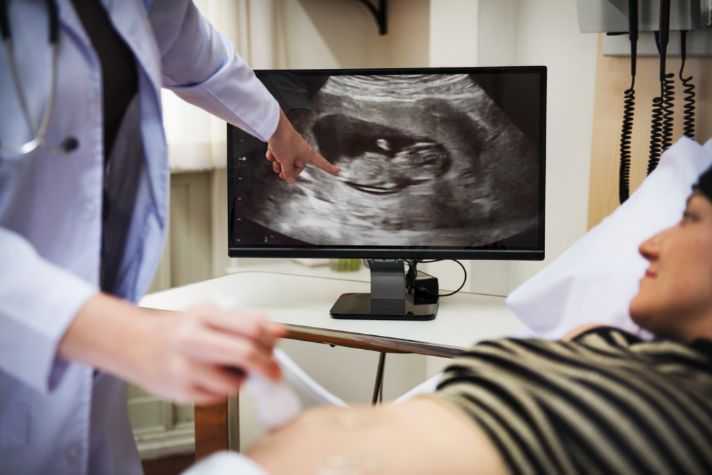 Exploring the Benefits of Early Anomaly and Early Fetal Echo Scans for Expectant Parents